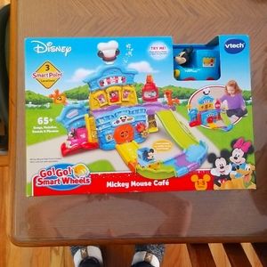 Disney Mickey Mouse Cafe